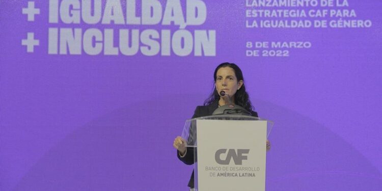 Arbeleche abogó por un cambio cultural con igualdad de oportunidades para mujeres y hombres en Paraguay