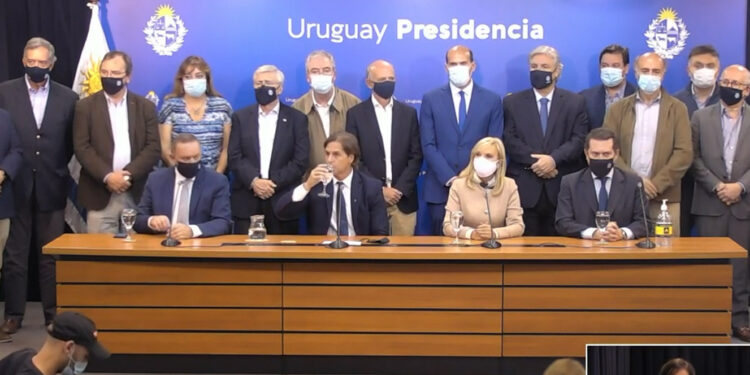 Lacalle: “Etapa superada y la Ley queda firme” dijo al tiempo que anunció reformas en las que el gobierno piensa avanzar