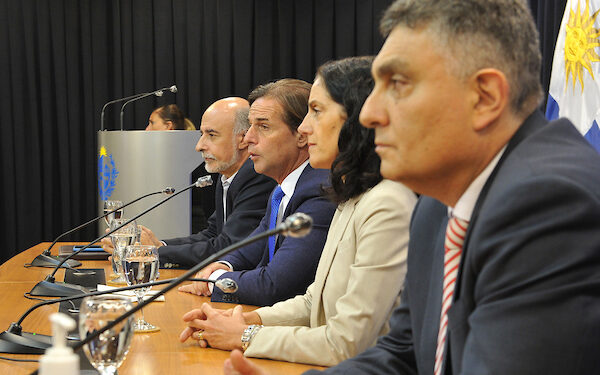 Gobierno adelantó el aumento a jubilados y funcionarios públicos a julio y pide a privados que adelanten los de 2023 a 2022