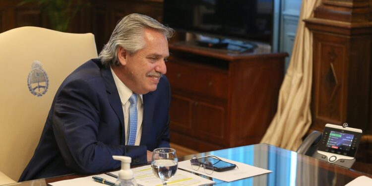 Gobierno argentino calificó marcha de productores como política y acusó a sectores de Macri de afectar la «convivencia democrática»