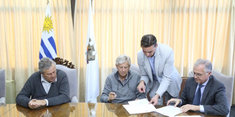 IDM y Claeh fortalecen trabajo conjunto en materia de asesoría jurídica en las distintas localidades del departamento