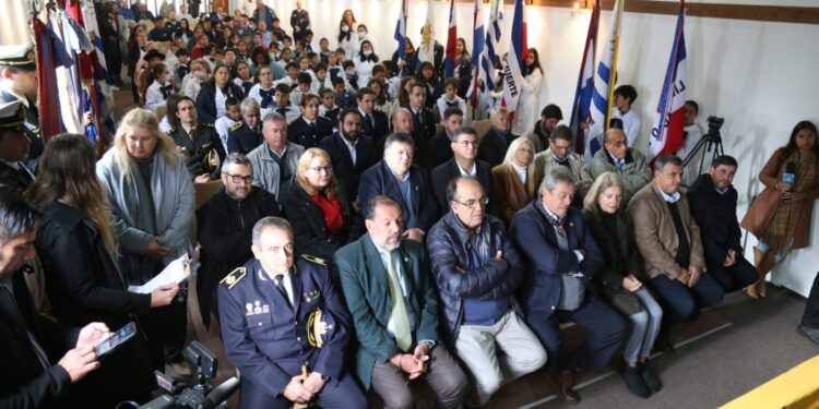 Ex edil del Frente Amplio fue orador central de acto patrio en Aiguá