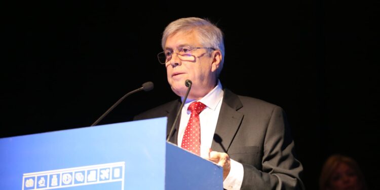 Viera abrió el Primer Congreso Internacional de Turismo y destacó la resiliencia del sector tras la pandemia