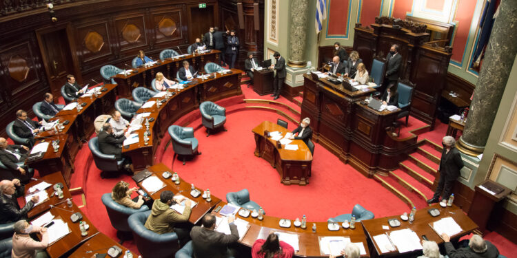 Senado votó anuencia para viaje de Lacalle a EE.UU.