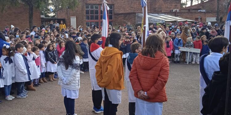 La Escuela Nº 82 «Juana de Ibarbourou» celebró sus 50 años junto a la comunidad