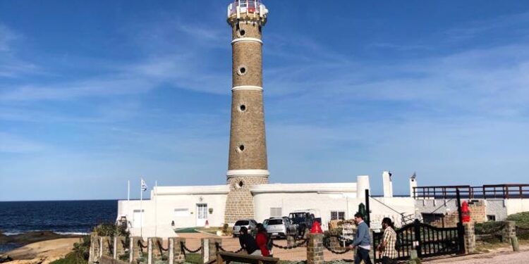 ¿Qué hay detrás de los 145 años del Faro de José Ignacio?