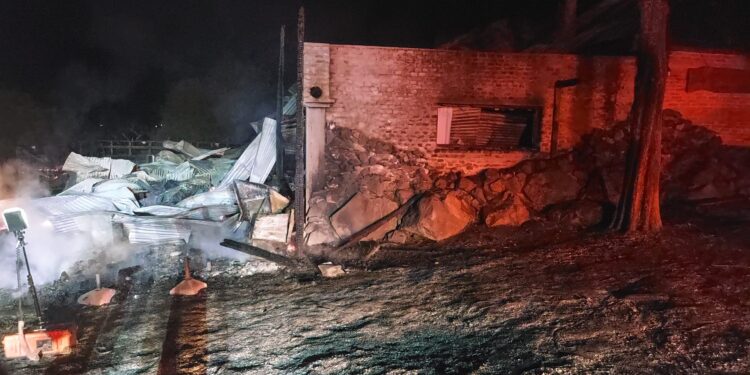 Se incendió el conocido local bailable Rancho Tacuarí en Pan de Azúcar