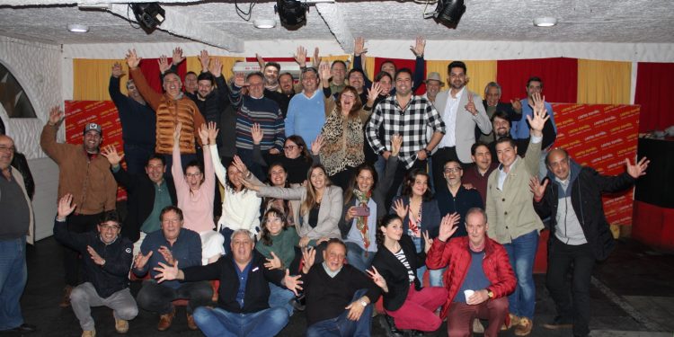 Carballal agasajó a la prensa en el marco de los 115 años de Punta del Este