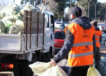 Jornales Solidarios comienzan con tareas de limpieza en espacios públicos del departamento