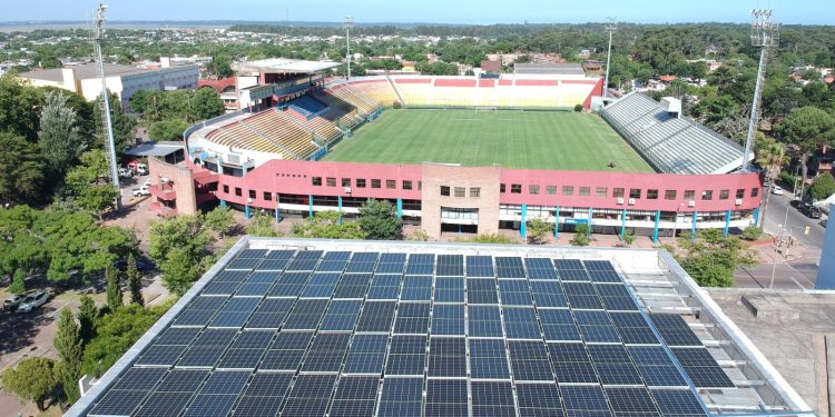 Apuesta a energías renovables generó ahorros por más de medio millón de pesos para la IDM en corto tiempo