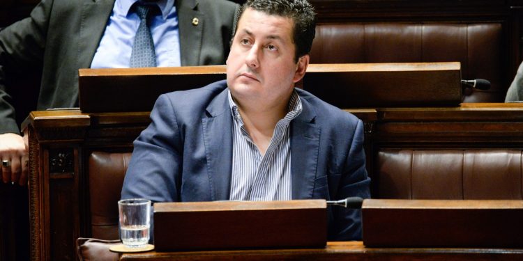 Echeverría propuso Ley de atención compulsiva de personas en situación de calle