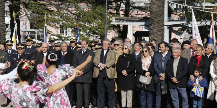 Cairo recordó en acto patrio acciones de la IDM para desarrollarse y vivir