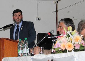 Tort resaltó orgullo en el exterior que representa PDE