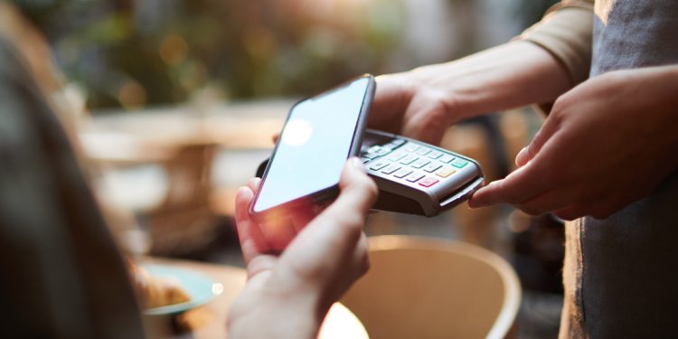 A partir del 1° de setiembre los comerciantes tendrán más opciones de pago de tarjetas