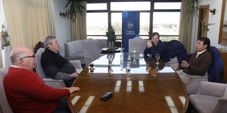 Antía con representantes de Tienda Inglesa: “Estamos para apoyar”