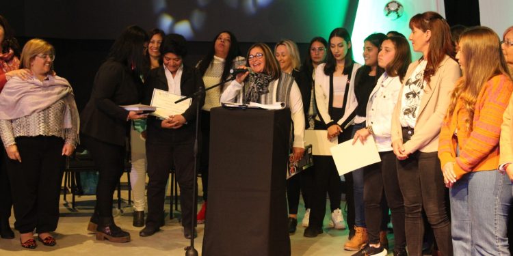 32 nuevas árbitras se integran al fútbol infantil en el departamento