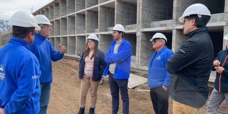 Rapetti realiza recorrida por obras de ampliación que lleva la IDM en el cementerio de la ciudad