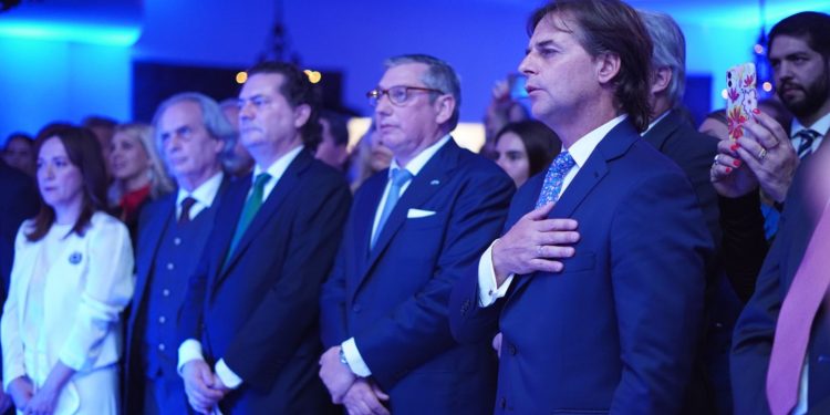 Según el Embajador Enciso, los gastos por festejos sumaron US$ 8.795,14
