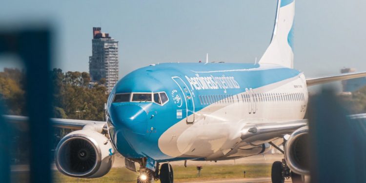 Conectividad: Aerolíneas Argentinas confirmó más vuelos entre Montevideo y Buenos Aires&nbsp;