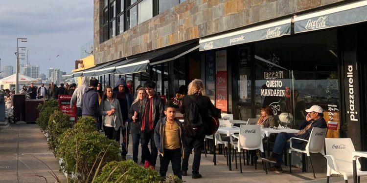 Gastronómicos conformes con el movimiento registrado durante el feriado del 25 de agosto