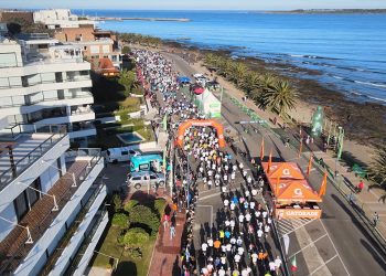 Carballal calificó de «fiesta» la maratón de Punta del Este y celebró el retorno de los grandes eventos