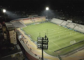Nueva luminaria pone a Maldonado en la ruta de los estadios mundiales para recibir partidos internacionales