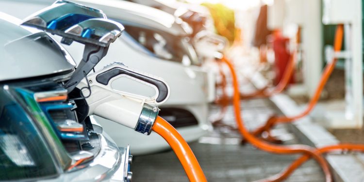 Intendente Antía y autoridades del MIEM lanzan II Foro Internacional de Movilidad Eléctrica