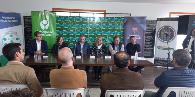Bajo el eslogan “el reencuentro” lanzaron la 9 edición del Abrazo del Solís Grande