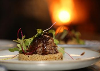 La Corporación Gastronómica presenta «La cena infinita» buscando transmitir la esencia local