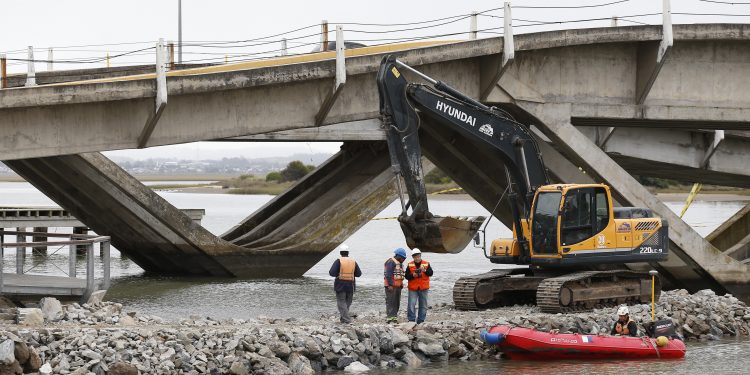Comerciantes empiezan a sentir las consecuencias de la clausura de segundo Puente en La Barra