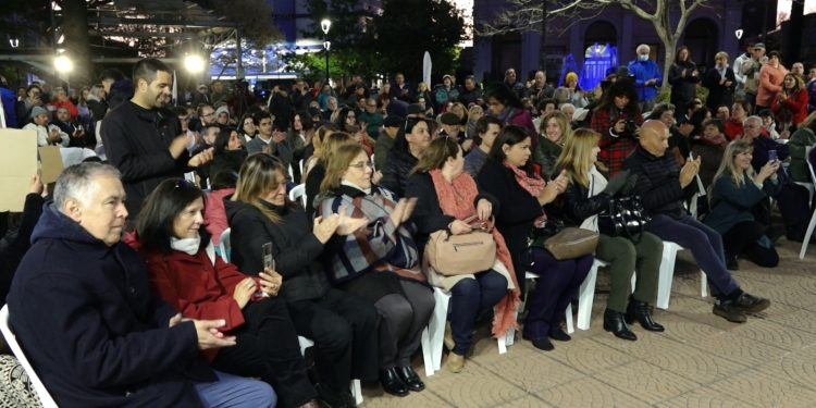 Reforma educativa: más de 200 personas participaron en actividad en la Plaza de Maldonado