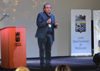 Conectividad: Monzeglio afirmó que le encantaría tener los aviones de Pluna