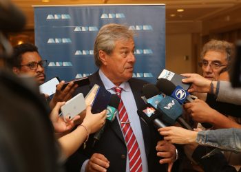 Antía sobre el puente de la Barra «no se cae y está sostenido»