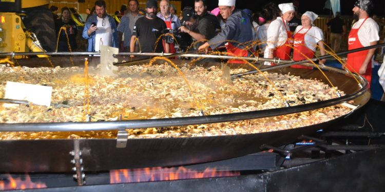 Asociación Juana Guerra y Ades Uruguay serán las instituciones beneficiarias de la Paella Gigante de Piriápolis