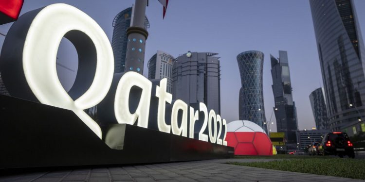Copa del Mundo: polémica por afirmaciones de Blatter y críticas a Qatar por infinidad de restricciones