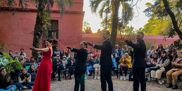“Fragmentos del tiempo y del amor”: Más que una puesta en escena, una experiencia vivencial