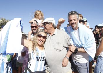 Intendente Antía festejó con hinchas argentinos triunfo de la copa del mundo