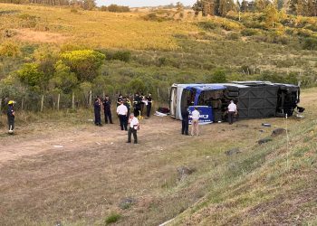 Siniestro fatal: adolescente murió tras vuelco de un ómnibus