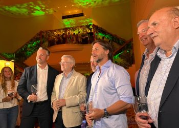 Lacalle Pou recorrió “uno a uno” todos los stand en el Salon del Vino de Enjoy