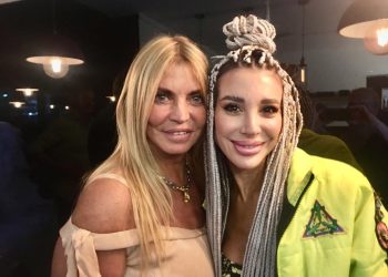 Stefy Xipolitakis en la inauguración de W Café