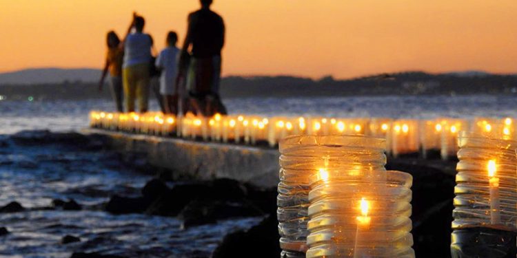 Muelle de Mailhos celebra aniversario con encendido de velas; conoce su historia