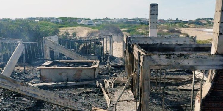 Incendio en La Susana: agradecimiento a bomberos y clientes