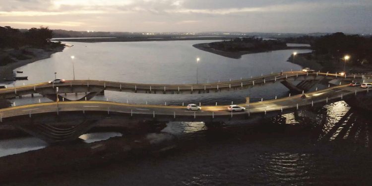 Más de 23 mil autos por día pasaron por el puente de la Barra
