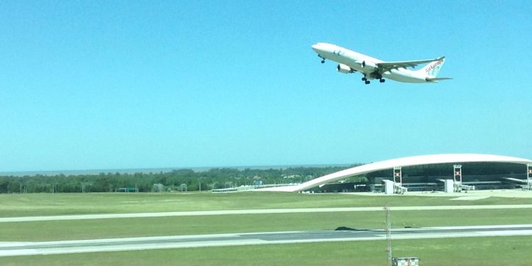 Controladores Aéreos mantienen conflicto y vuelos se verán afectados en Semana de Turismo&nbsp;