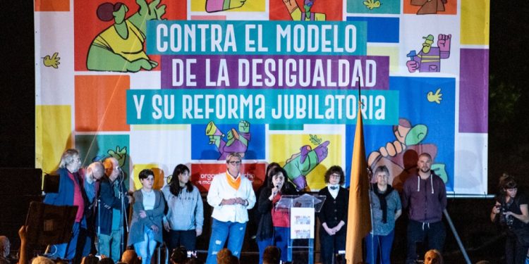 Instalan este lunes carpa frente al Palacio Legislativo contra reforma jubilatoria