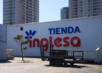 Sindicato de Tienda Inglesa busca frenar el despido de 60 trabajadores en Punta del Este