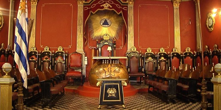 Gran Logia de la Masonería rechaza que se imparta misa en el Vilardebó contradiciendo lo señalado en la Constitución
