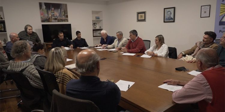 Alcalde Carballal destaca resultados concretos luego de la última reunión de convivencia ciudadana