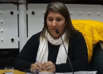 Frente Amplio cuestiona atrasos en pago de becas debido a unos 23 errores de calificación