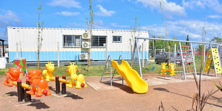 Municipio de Maldonado invierte en juegos para las plazas